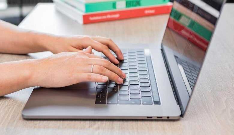 Kullanıcı Grubu, Mac Klavyeleri Üzerinden Tazminat İstiyor 3 macbook pro 15 inch 2018 5 thumb800