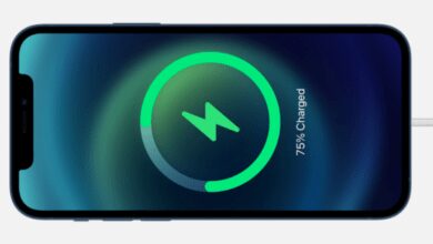 charging the iphone 12 thumb800