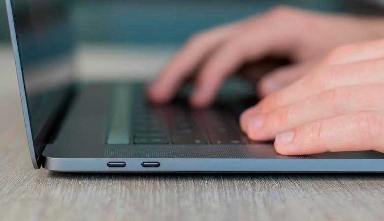 Bloomberg: Yeni MacBook Pro Bu Sonbaharda Piyasaya Sürülecek 3 macbook pro 15 inch 2019 review 13 thumb800