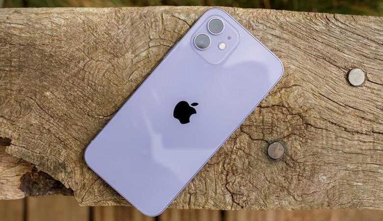 iPhone, Ters Şarj Özelliğine Sahiptir 3 apple iphone 12 purple review 1 thumb800
