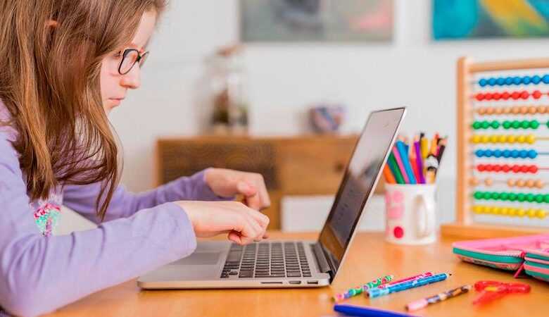 Apple Öğrenci İndirimi: Apple'ın Eğitim Mağazasında Nasıl Tasarruf Edilir 7 lifestyle kids home learning 12 thumb800