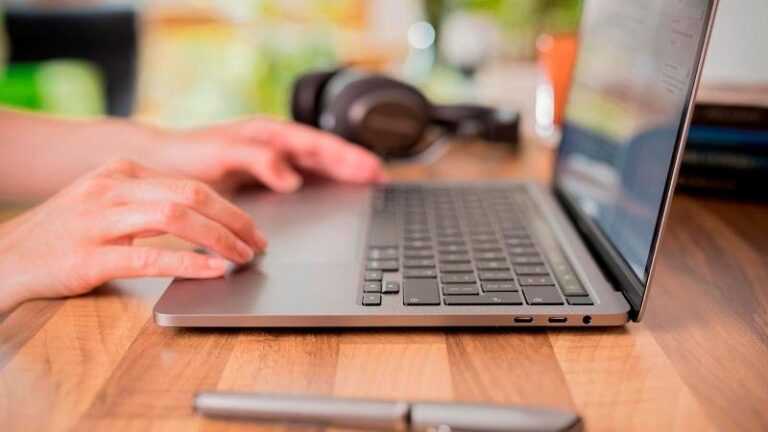 Yeni MacBook Profesyonelleri ‘Bu Ay Piyasaya Sürülüyor’