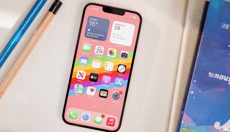 iPhone 13 Kıtlığı Şubat'a Kadar Sürecek 3 iphone 13 review 1 thumb800