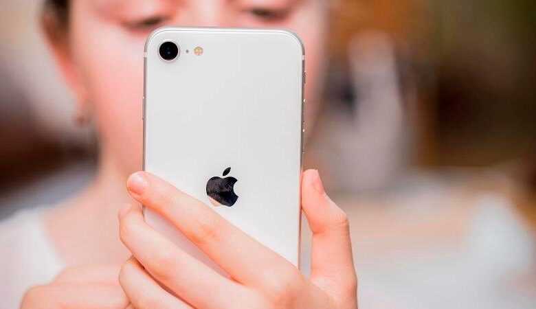 Satıcı Yanlışlıkla iPhone SE 3 Lansmanını Ortaya Çıkardı 9 iphone se 2020 review 28 thumb800