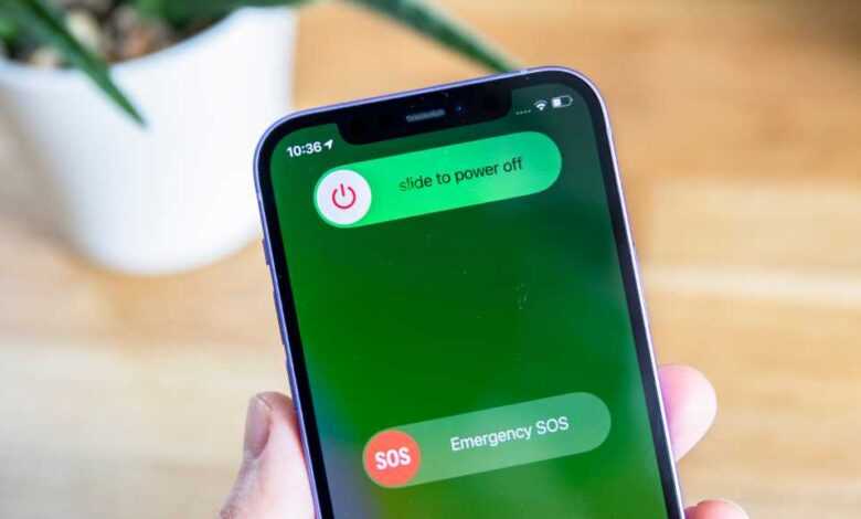 Korkunç hata, kapalı olsa bile iPhone'unuza kötü amaçlı yazılım gönderebilir 3 How to fix a wet iPhone POWER OFF