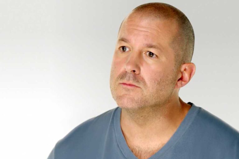 Jony Ive en sevdiği araçları ve neden bu kadar çok Apple ürününün gümüş renginde olduğunu açıklıyor