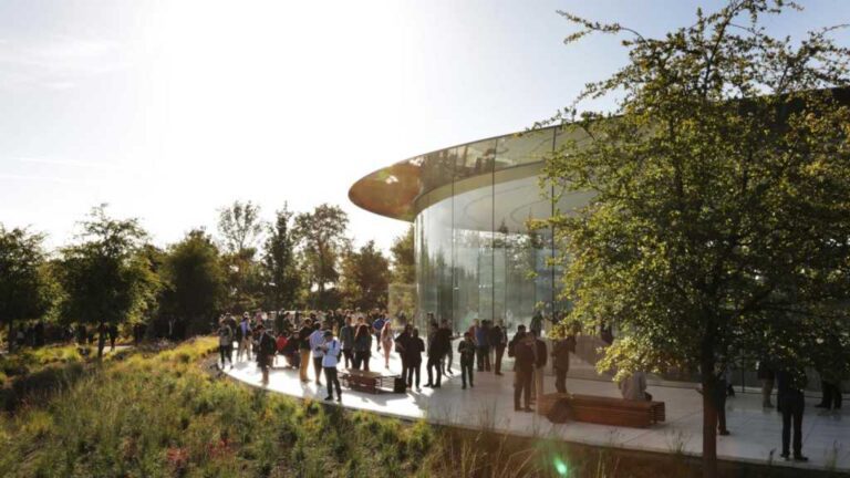 Apple, etkili uzaktan çalışma için tüm bileşenlere sahiptir.  Neden onları kullanmıyor?