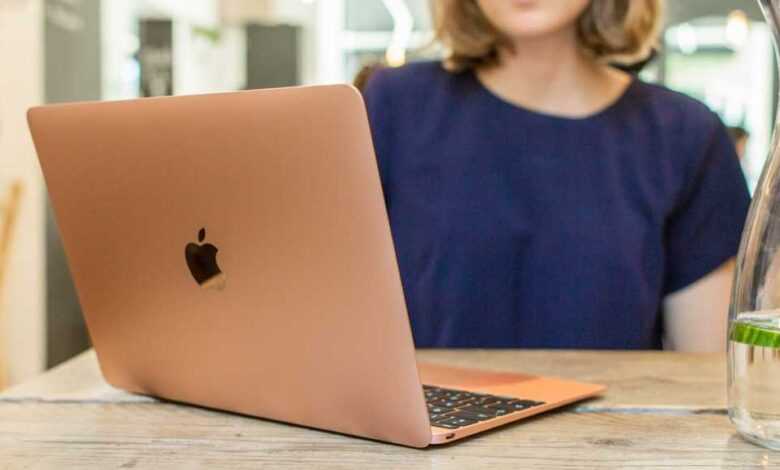macOS Ventura gereksinimleri, yaklaşmakta olan 12 inç MacBook güncellemesine işaret ediyor mu? 5 new macbook pink lifestyle59 1