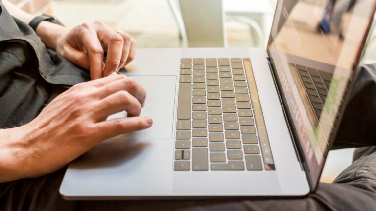 Mac Fanım Neden Bu Kadar Sesli?  : Aşırı Isınan Mac Nasıl Onarılır