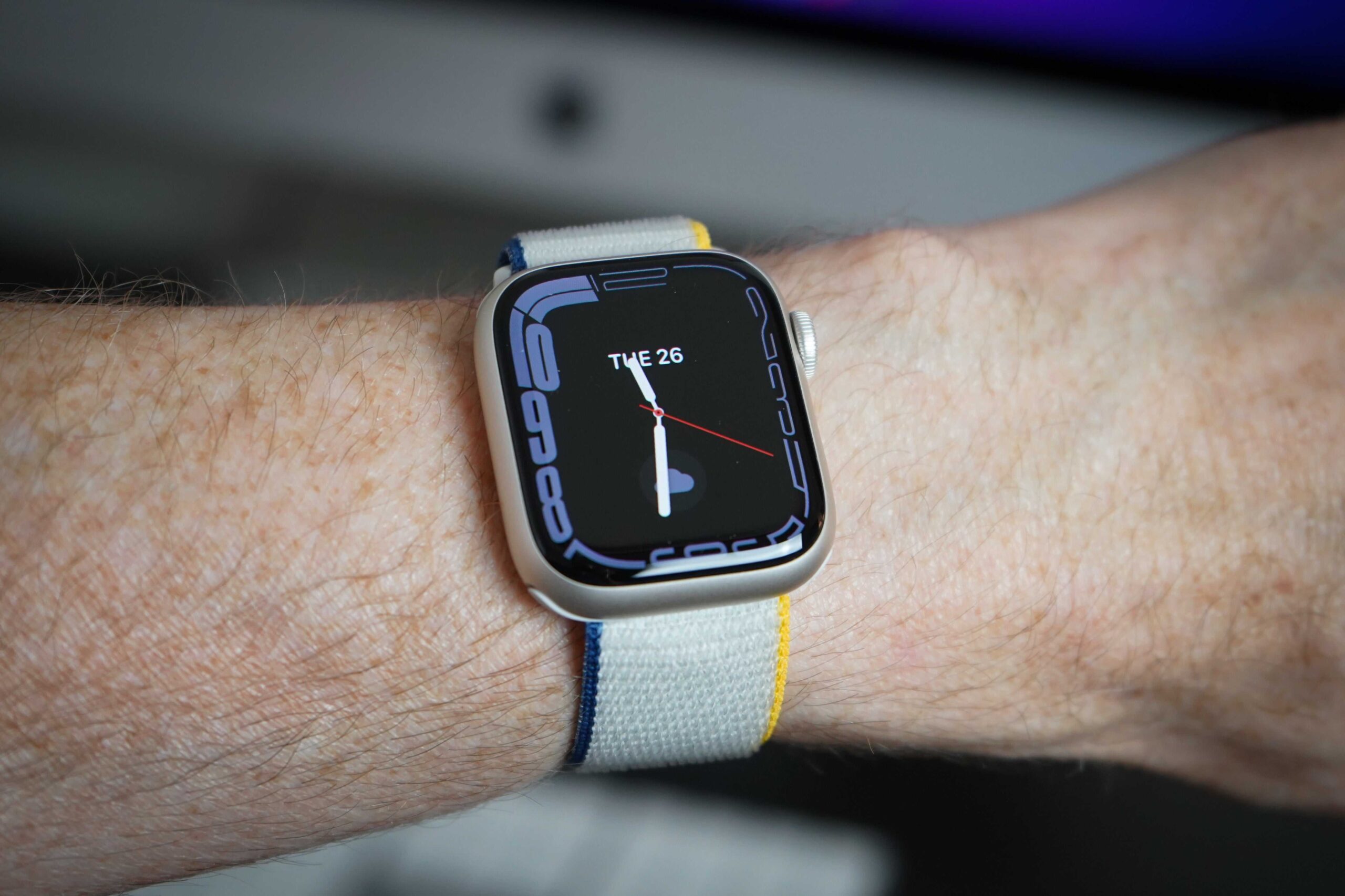 Apple Watch Series 7 şu anda çılgın bir 115 $ indirimde 1 Apple Watch Series 7 yeşil renk seçeneğiyle şık bir görünüm sergiliyor