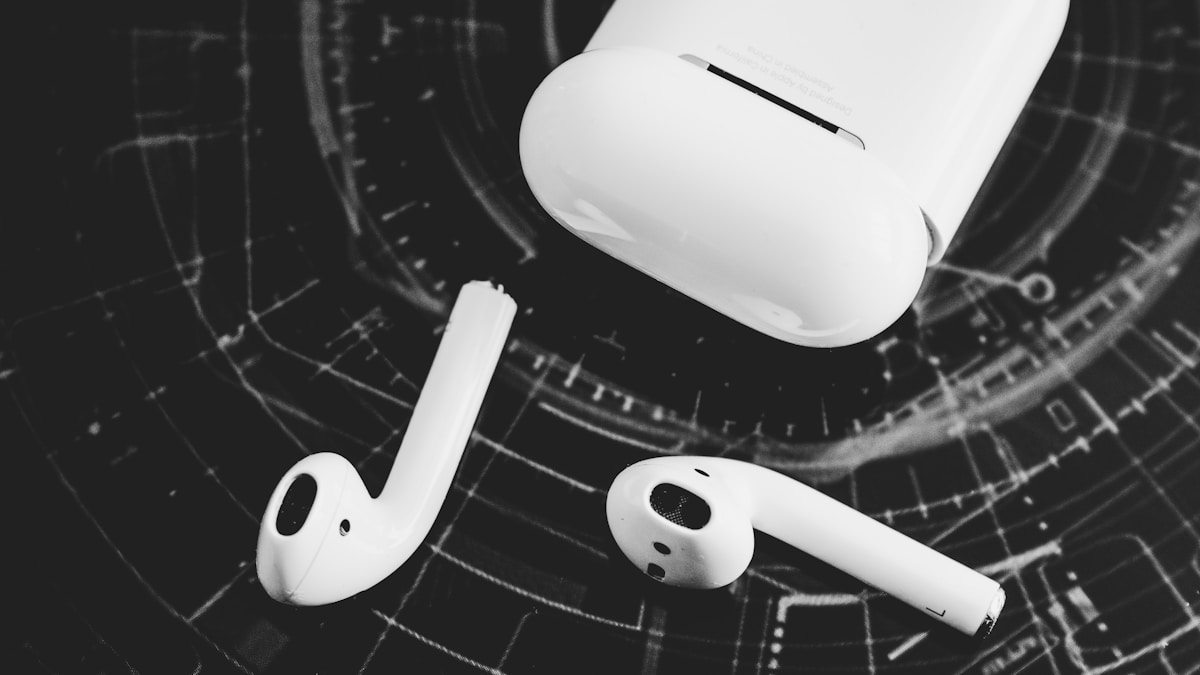 AirPods Pro 3 vs AirPods 4: 2026'da Hangi Kulaklık Alınır? 1 AirPods Pro 3 vs AirPods 4