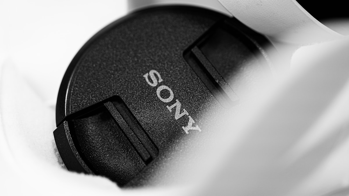 AirPods Pro 3 vs Sony WF-1000XM6: En İyi Gürültü Önleyici Kulaklık 2026 2 AirPods Pro 3 vs Sony WF-1000XM6