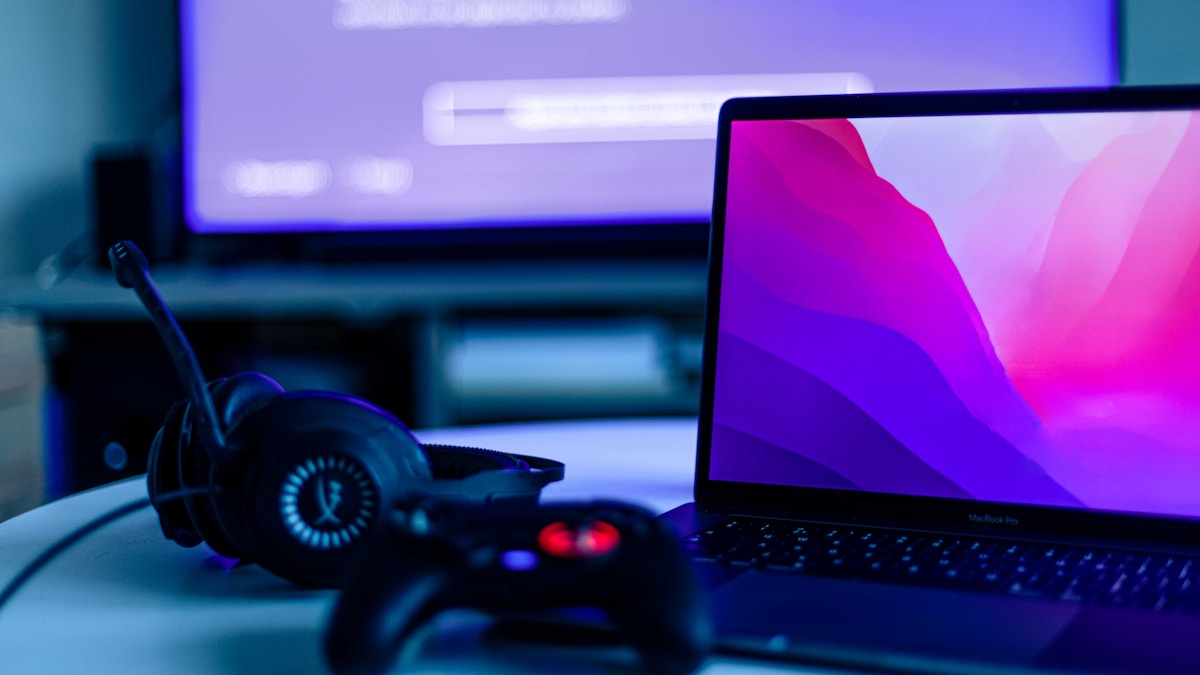 Apple TV+ vs Netflix vs Disney+: 2026'nın En İyisi Hangisi? 2 Apple TV+ vs Netflix vs Disney+