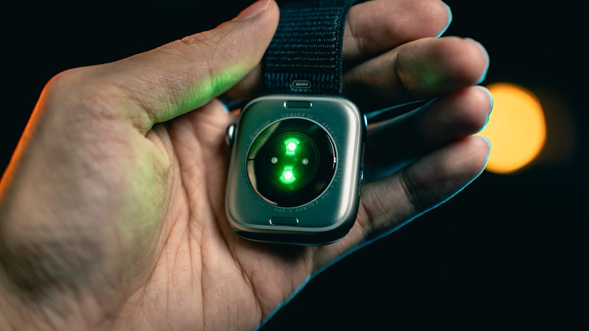 Apple Watch Series 11 vs Ultra 3 2026 - Apple Watch Series 11 vs Ultra 3: Kapsamlı Karşılaştırma 2026 2 Apple Watch Series 11 vs Ultra 3 2026 - Apple Watch Series 11 vs Ultra 3