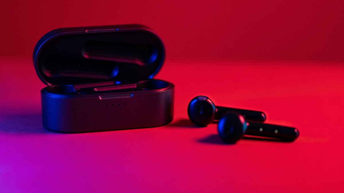 En İyi AirPods Pro 3 Alternatifleri 2026: Gürültü Önleyici Kulaklıklar 1 AirPods Pro 3 alternatifleri
