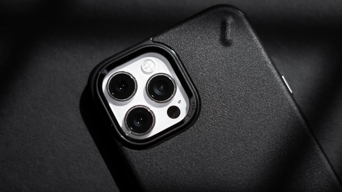 En İyi AirPods Pro 3 Kılıfları: MagSafe ve Düşme Korumalı 2 AirPods Pro 3 kılıf