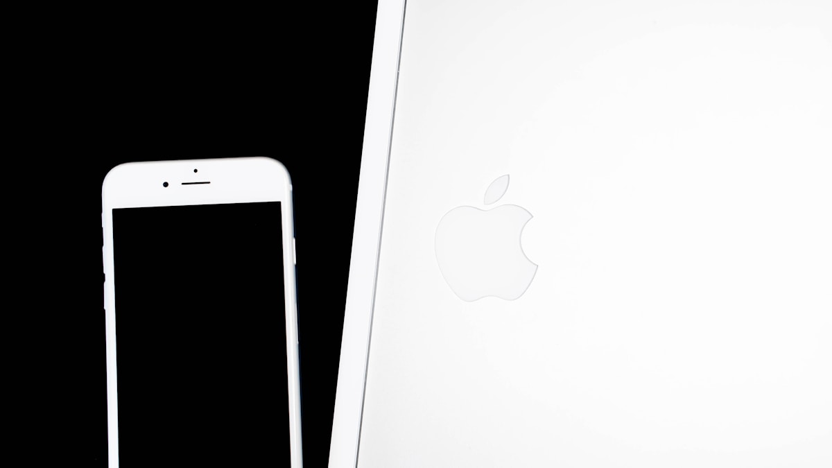 iPad Pro M4 vs MacBook Air M4: 2026'da Hangisini Almalısınız? 1 iPad Pro M4 vs MacBook Air M4