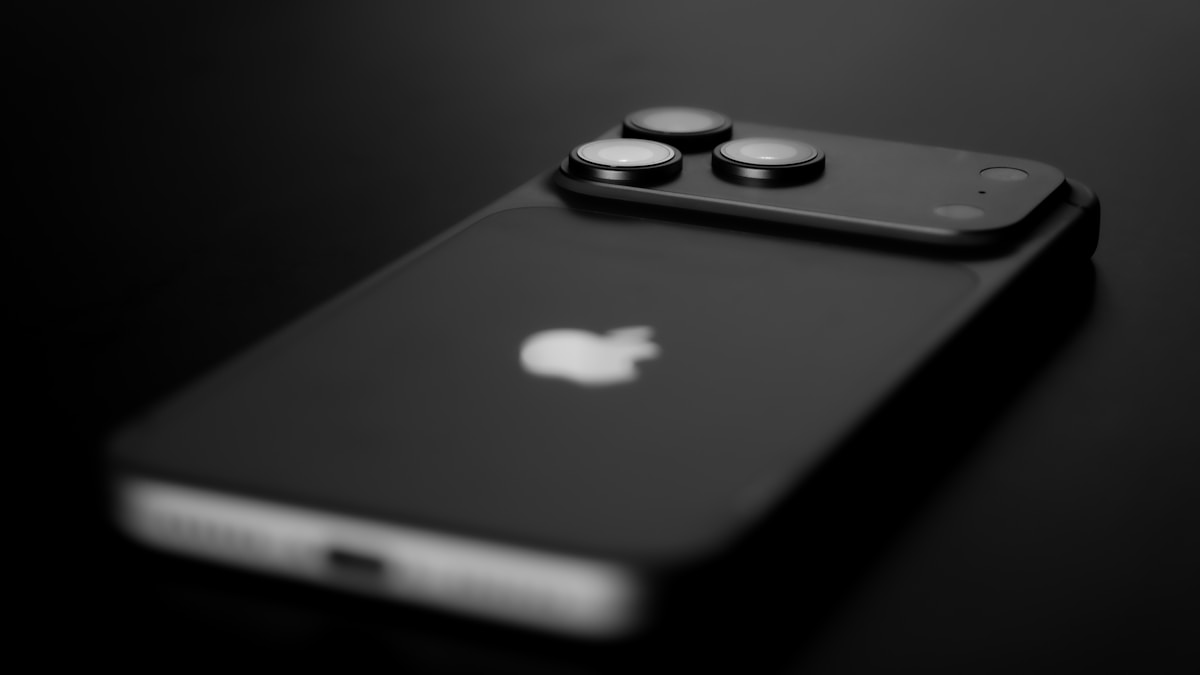 iPhone 17 Pro Max İçin En İyi Kılıflar 2026: Koruma ve Şıklık 1 iPhone 17 Pro Max kılıf