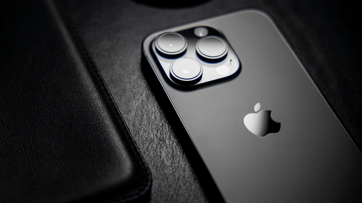 iPhone 18 Pro Max vs Galaxy S26 Ultra: Hangisi Daha İyi? 2 iPhone 18 Pro Max vs Galaxy S26 Ultra