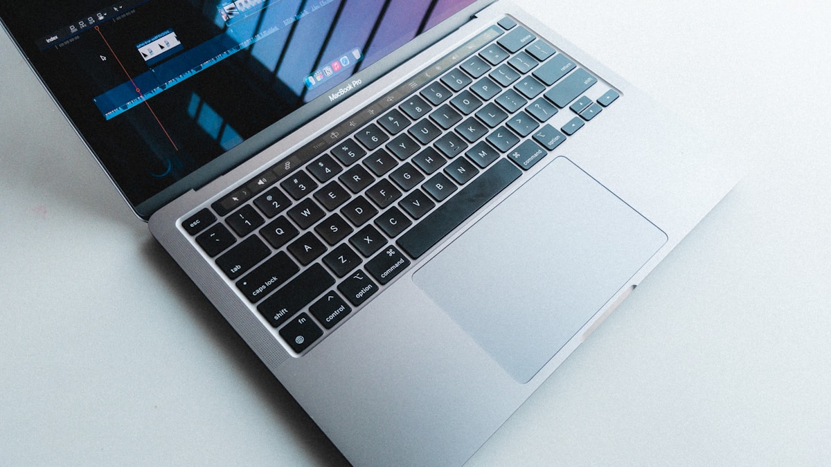 M4 MacBook Air vs M3 MacBook Air: 2026'da Yükseltmeli misiniz? 2 M4 MacBook Air vs M3 MacBook Air