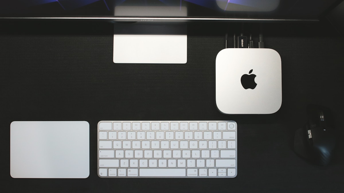 MacBook Air M4 vs Pro M4: 2026 Karşılaştırması ve Hangisi Alınır? 1 MacBook Air M4 vs Pro M4