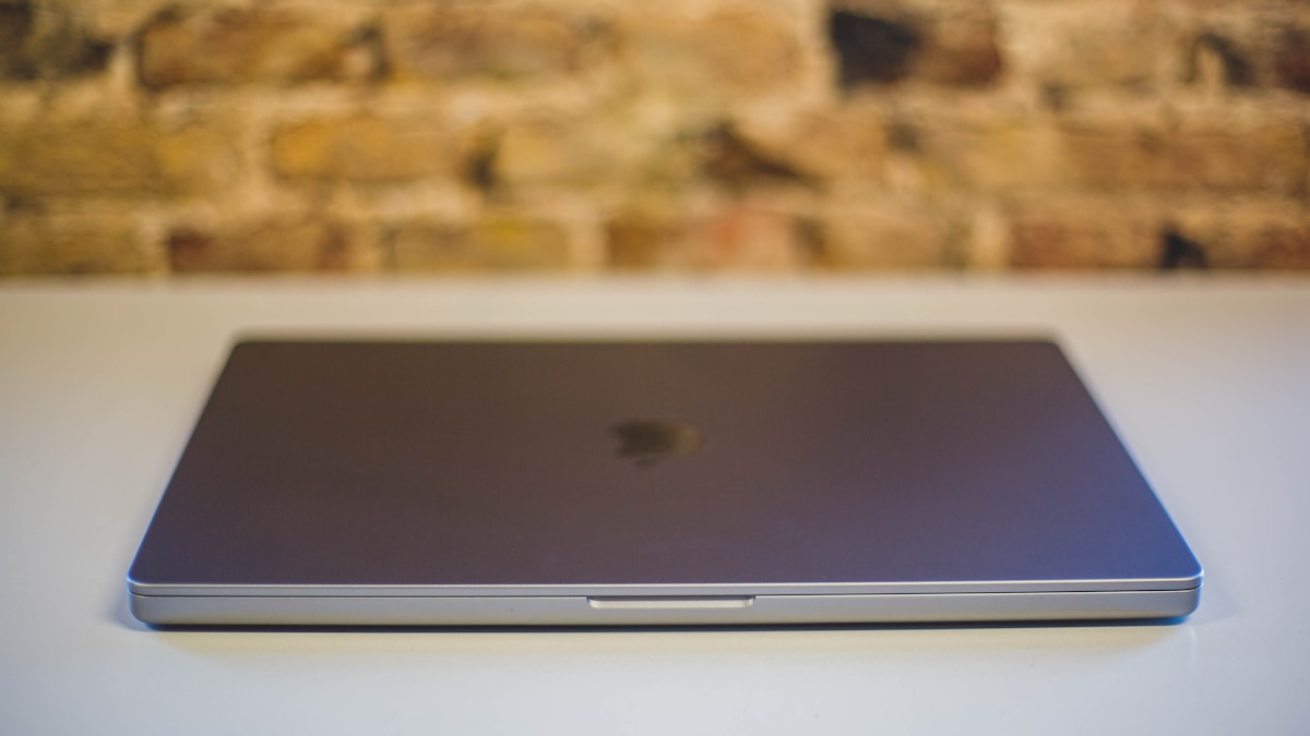MacBook Pro 16 M4 Max: Video Editörler İçin En İyi Konfigürasyon 1 MacBook Pro 16 M4 Max