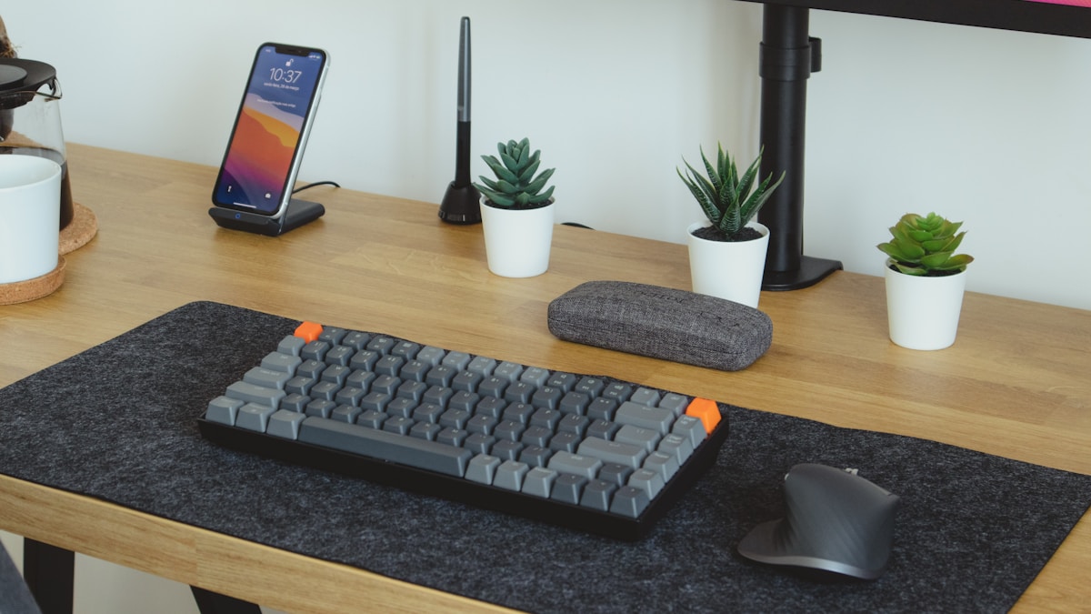 MacBook Pro M4 Max vs Mac Studio M4 Ultra: Performans Karşılaştırması 2026 2 MacBook Pro M4 Max vs Mac Studio M4 Ultra