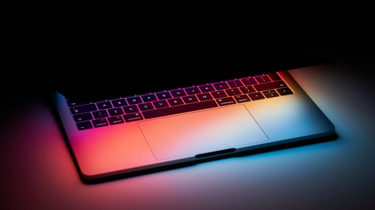 MacBook Ultra OLED fiyatı 2026 - MacBook Ultra OLED: M5 Pro ve M5 Max Fiyatı Ne Zaman? 1 MacBook Ultra OLED fiyatı 2026 - MacBook Ultra OLED fiyatı