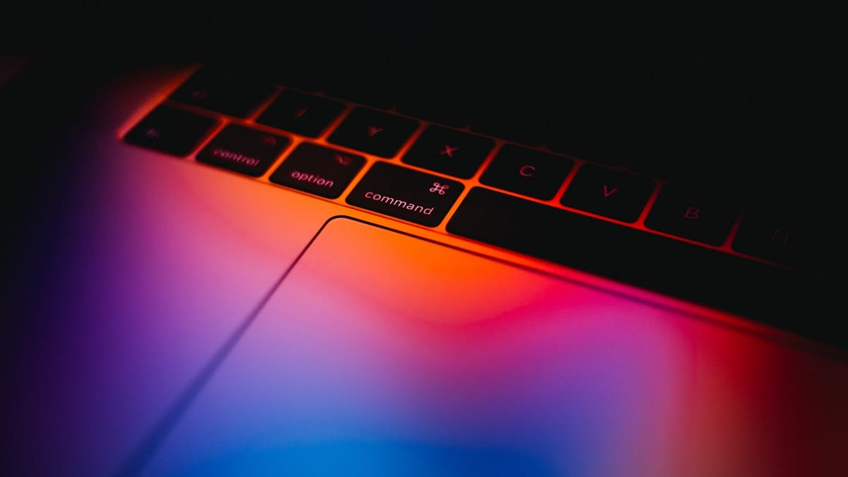MacBook Ultra OLED fiyatı - MacBook Ultra OLED: M5 Pro ve M5 Max Fiyatı Ne Zaman? 1 MacBook Ultra OLED fiyatı