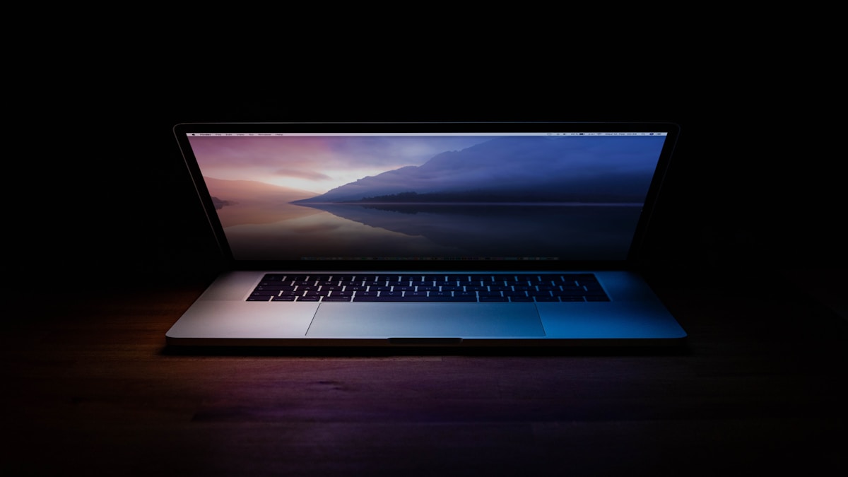Yavaş MacBook Nasıl Hızlandırılır? 10 İpucu 2026 1 MacBook hızlandırma