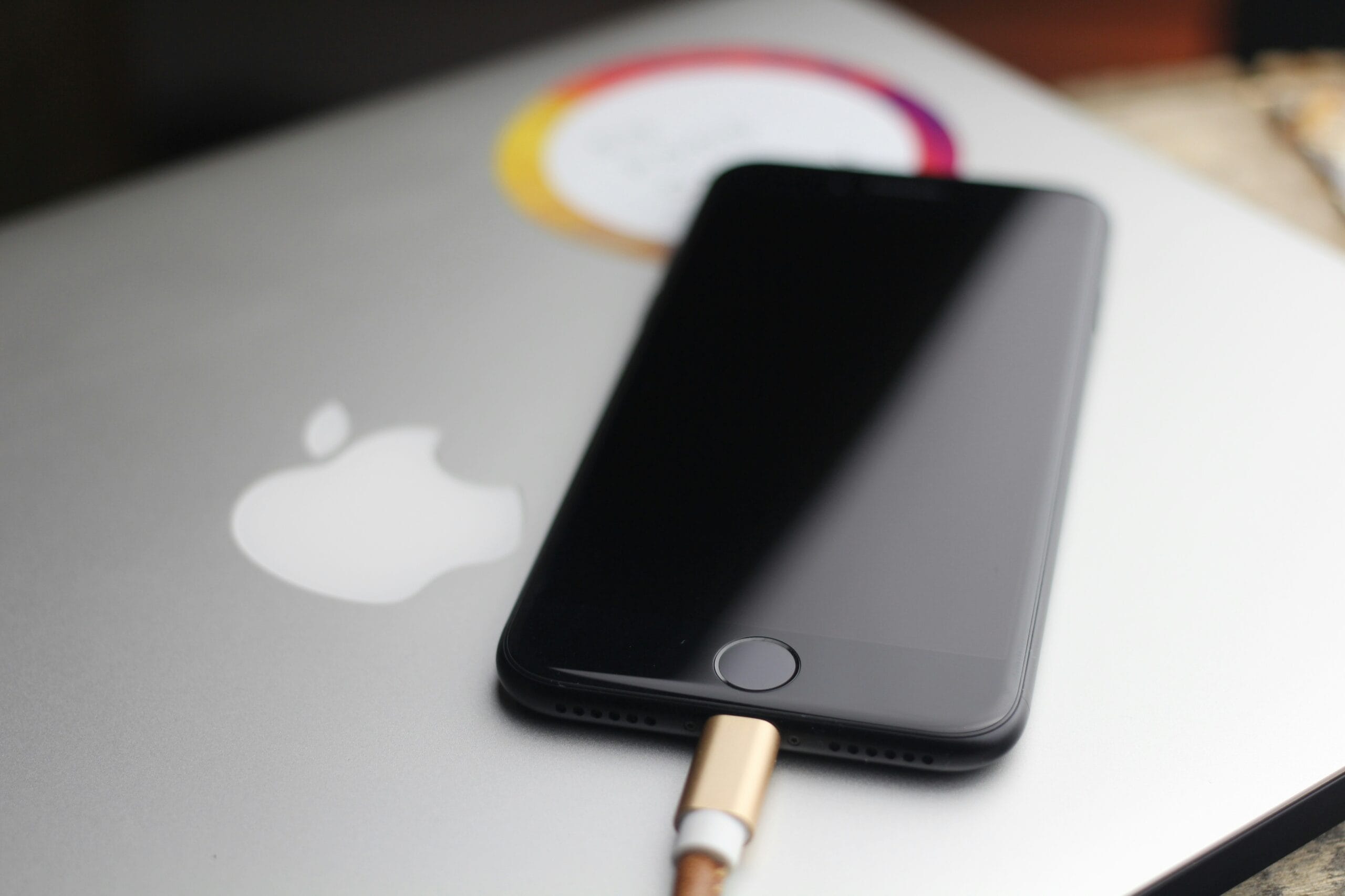 AirPower benzeri şarj cihazı - Apple Hâlâ AirPower Benzeri Kablosuz Şarj Cihazı Üzerinde Çalışıyor 2 AirPower benzeri şarj cihazı