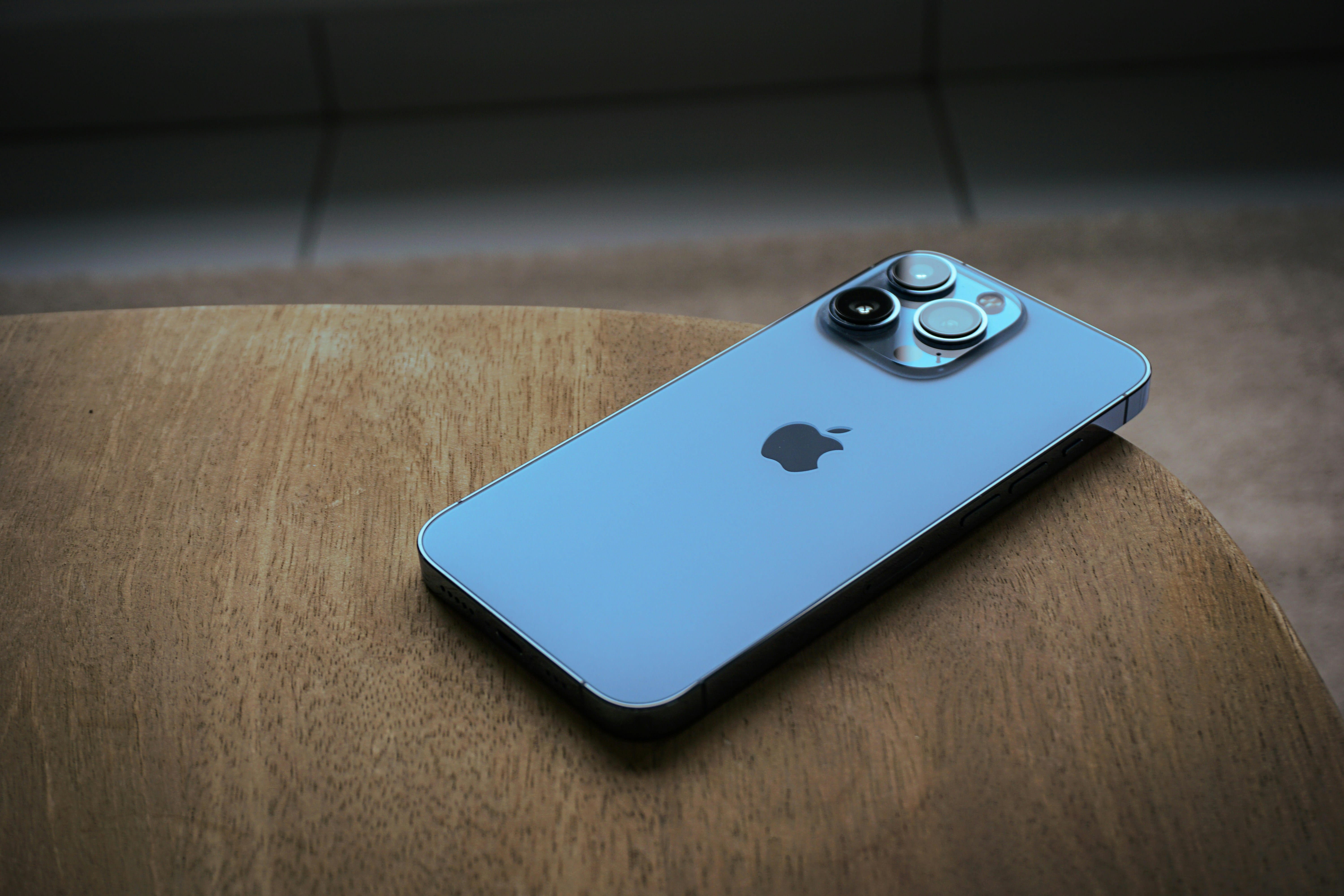 iPhone 18 Pro Daha Kalın Olacak: Yeni Tasarım Detayları 1 iPhone 18 Pro daha kalın