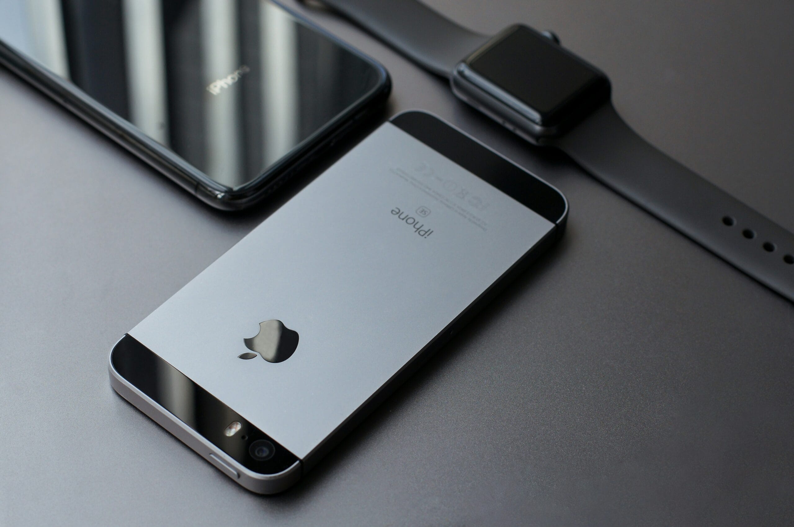 Katlanabilir iPhone Ultra İlk Kez Görüntülendi: Tasarımı ve Beklenen Özellikleri 1 katlanabilir iPhone Ultra