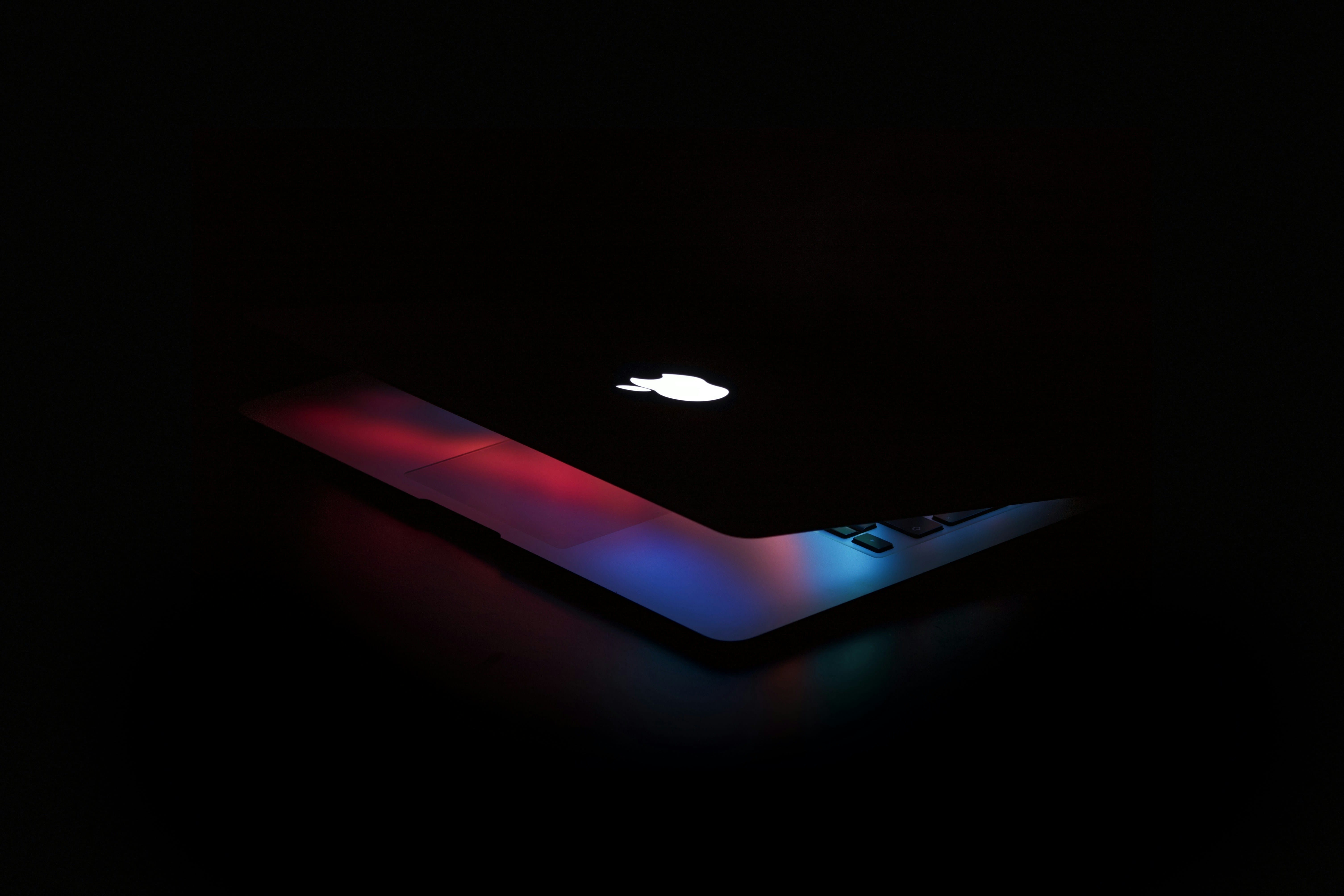 MacBook Ultra OLED 2026 - MacBook Ultra OLED: Çıkış Tarihi ve Fiyatı Ne Zaman? 3 MacBook Ultra OLED 2026 - MacBook Ultra OLED