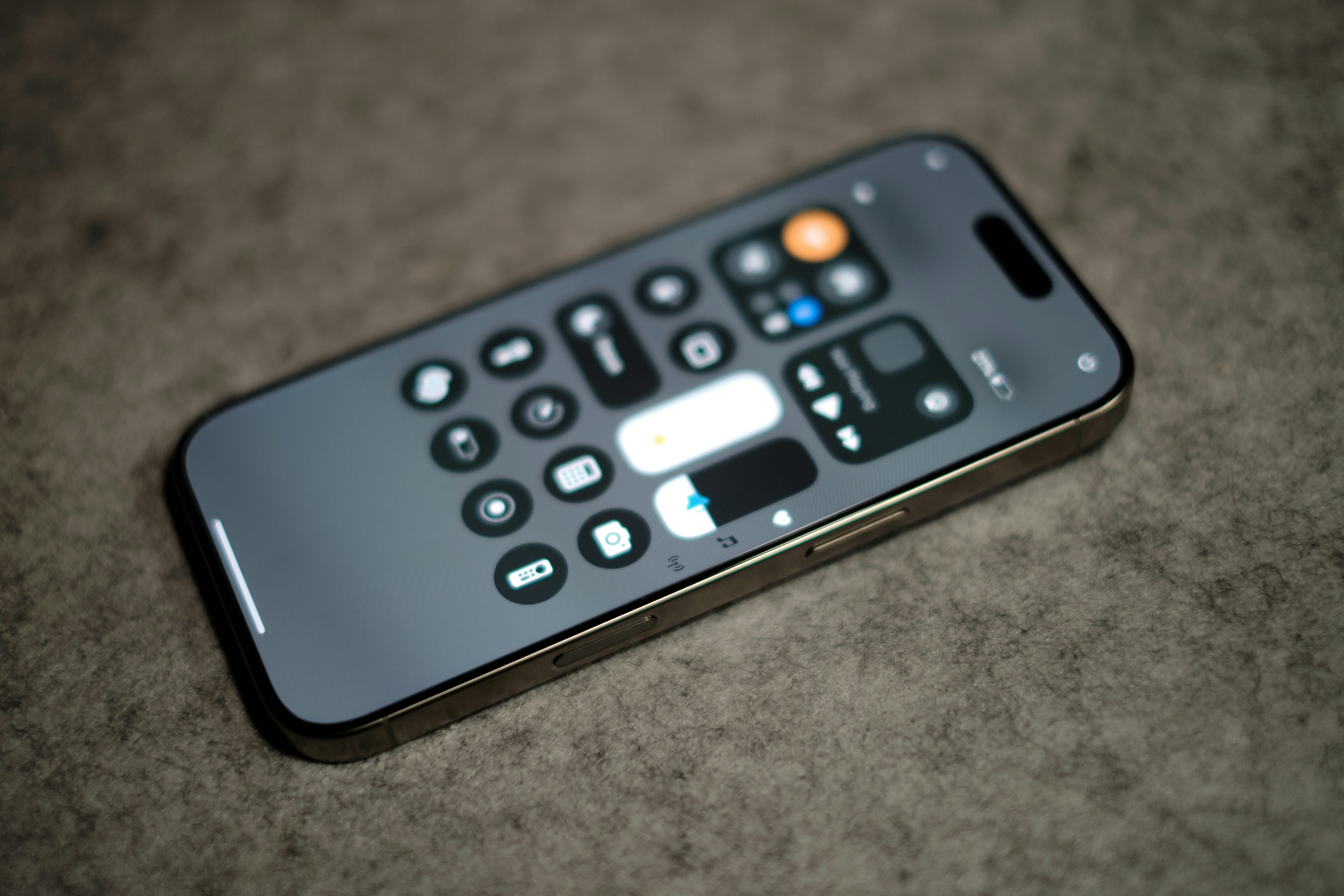 iPhone 18 Pro Ekran Boyutları Sızdı: Daha Büyük Geliyor! 1 iPhone 18 Pro ekran